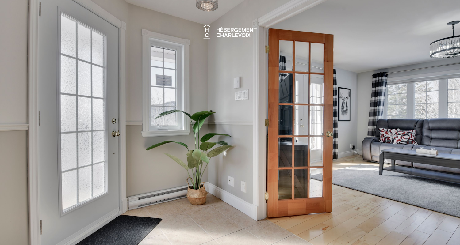 MAR-17 - Roof terrace with river view.